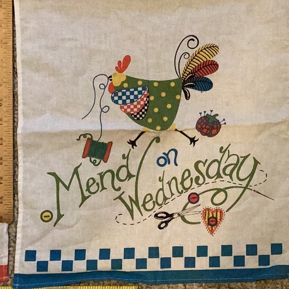 🐔 Chicken Dish Towels  Vintage  Set of Two CLEAN FRIDAY 🐓 MEND WEDNESDAY 🐓 - Picture 4 of 16